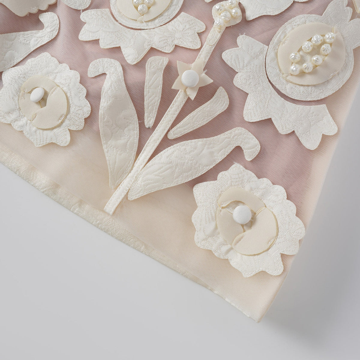 Léa White Floral Appliqué Crochet Mini Dress